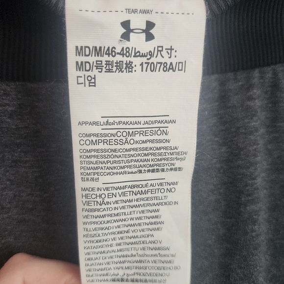 UA Women's Ribbed Compression Legging sz med - Picture 9 of 9